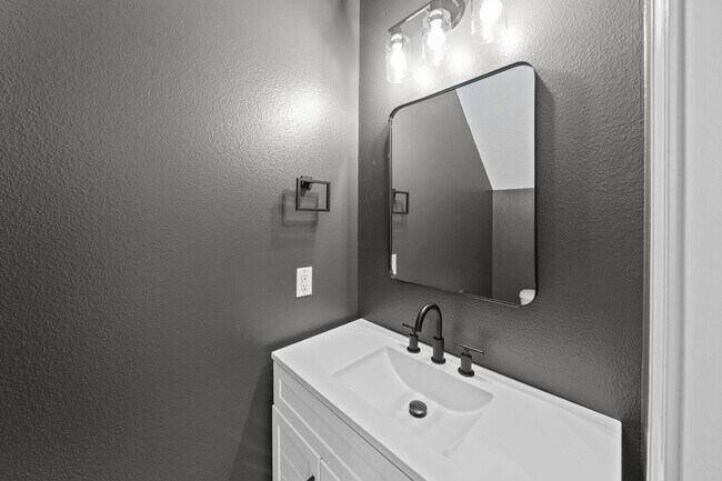 Building Photo - 45 Canyon Oak Loop