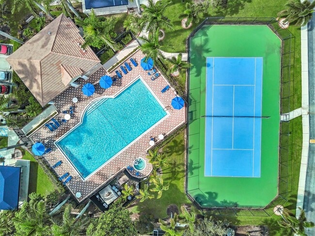 Building Photo - 326 SW 120th Ave