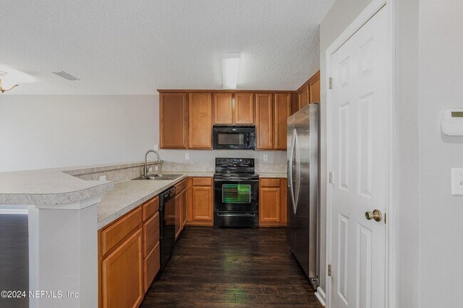 Building Photo - Beautiful 2/2.5 in Fleming Island
