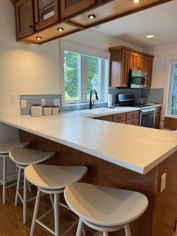 Building Photo - 7878 Outer Dr S