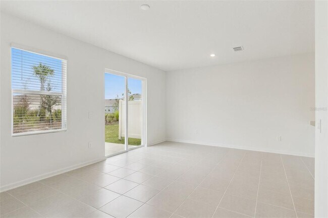Building Photo - 2701 Skyline Lp