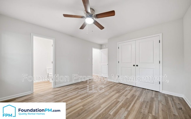 Building Photo - 1398 E Barton Ave