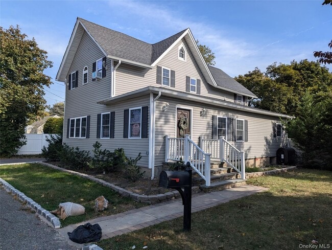 Primary Photo - 12 Maple Ct