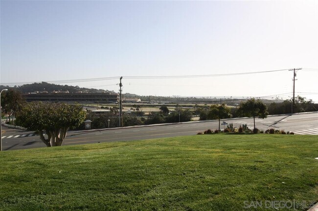 Building Photo - 373 Longden Ln