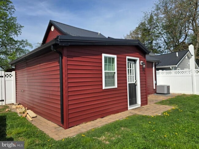 Building Photo - 34 South Main Street