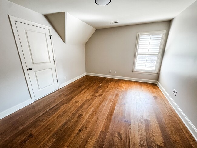 Building Photo - 713 Briston Ln