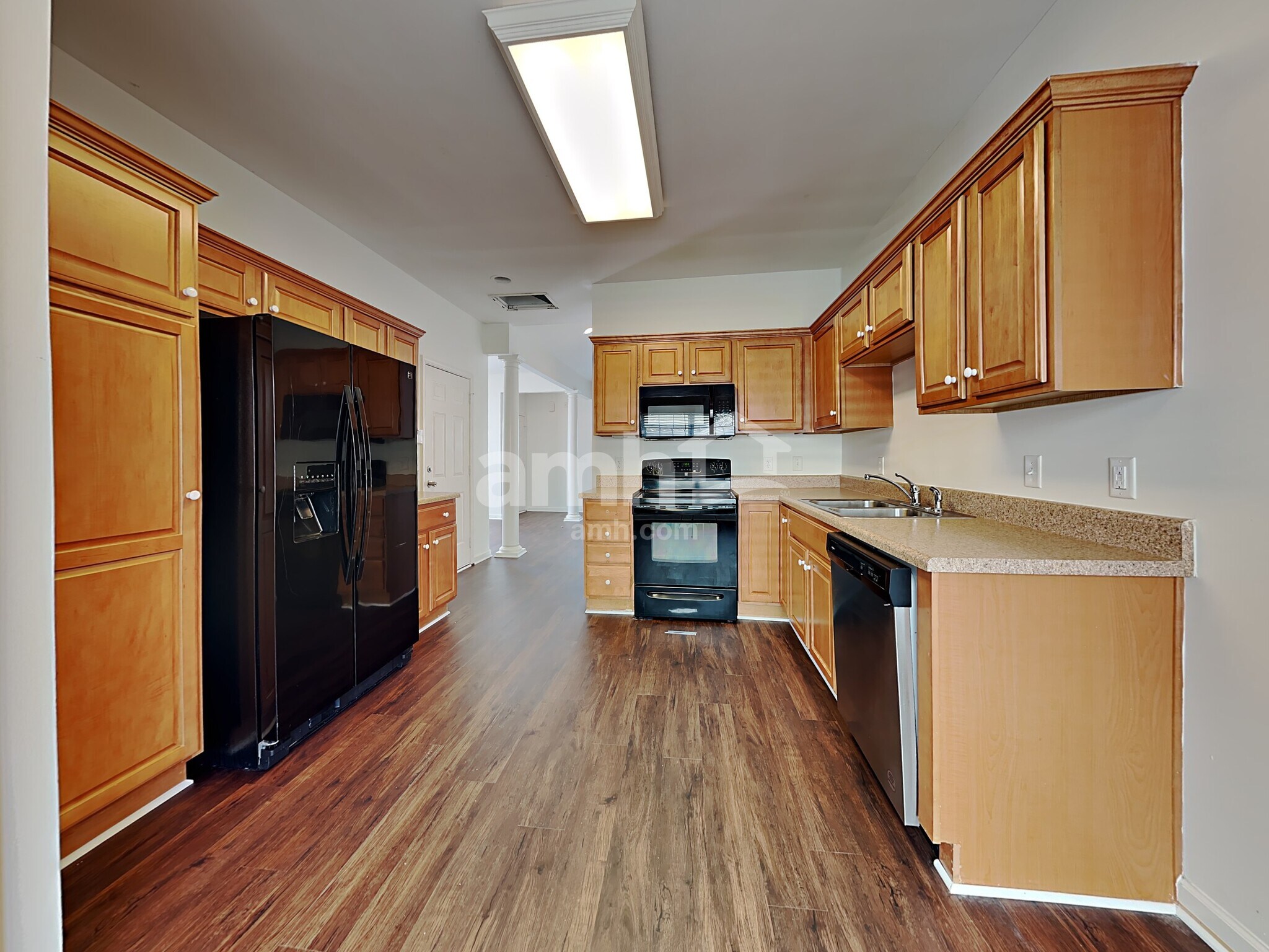 Building Photo - 127 Mercer Dr