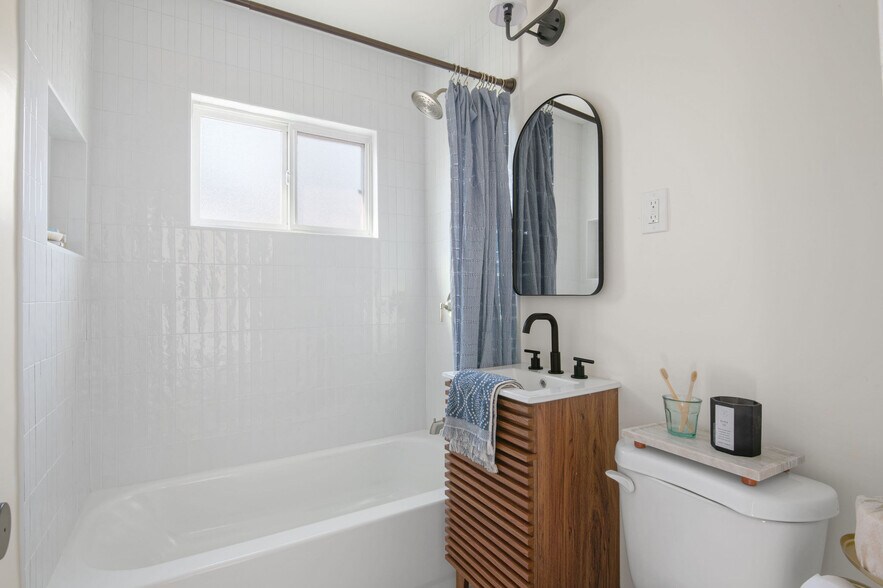 custom bathroom - 9213 Earl St