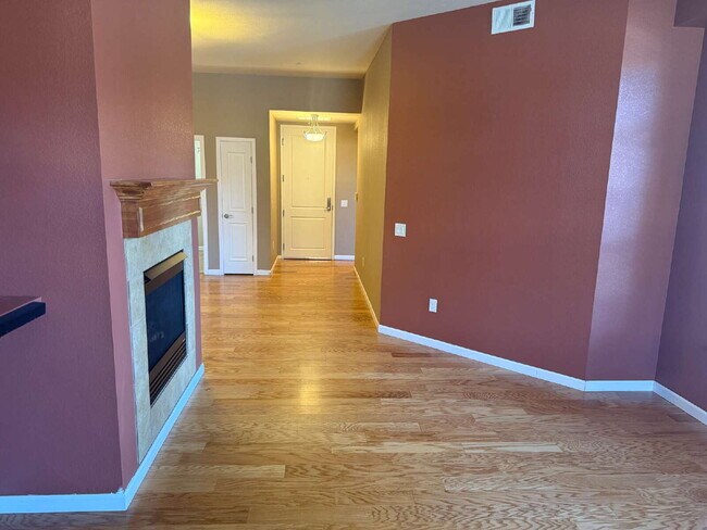 Building Photo - "2-Bed, 2-Bath Condo in The Vallagio – Your Perfect Retreat!"