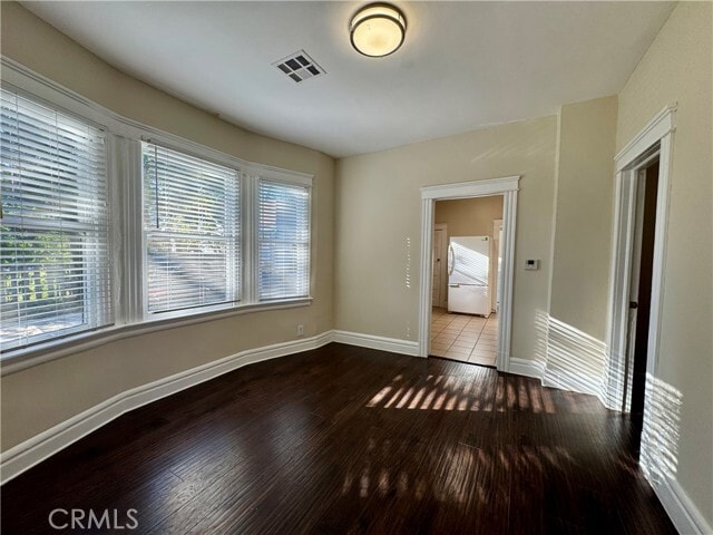 Building Photo - 533 E Villa St