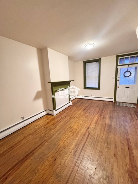 Building Photo - 116 W 4th St