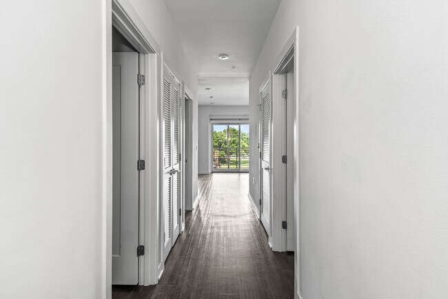 Building Photo - 4361 S Congress Ave