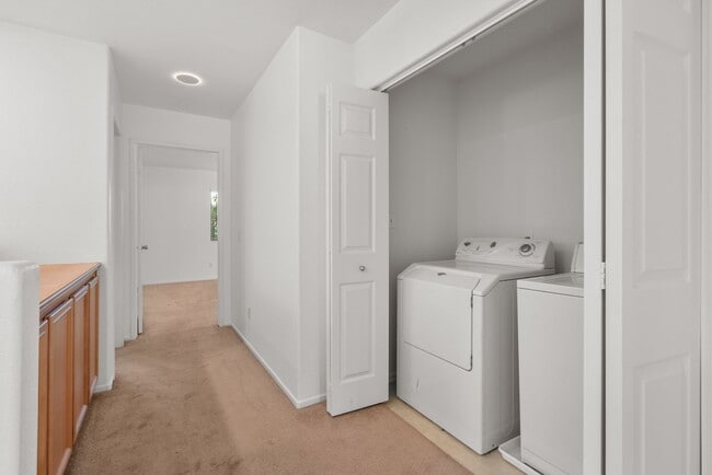 Building Photo - 4BR Gated Riverside Home | Fireplace | 2-Car Garage | Washer/Dryer | 3D Tour