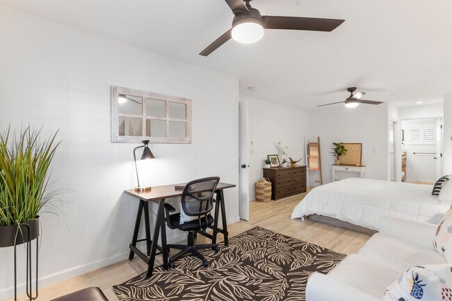 Building Photo - Fully Remodeled & Furnished – Villas at Ka...