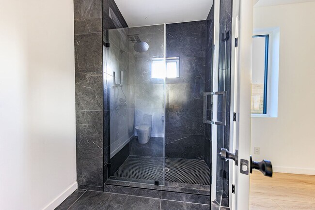 Building Photo - 1954 Purdue Ave