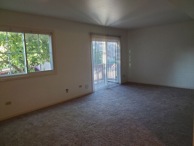 Building Photo - 833 Village Quarter Rd