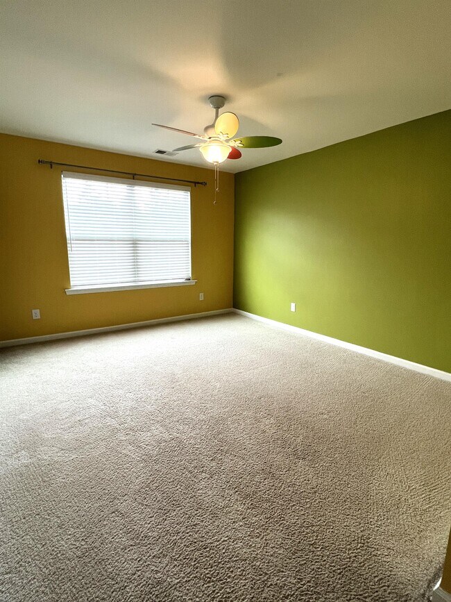 Building Photo - 56 RedWall Cir