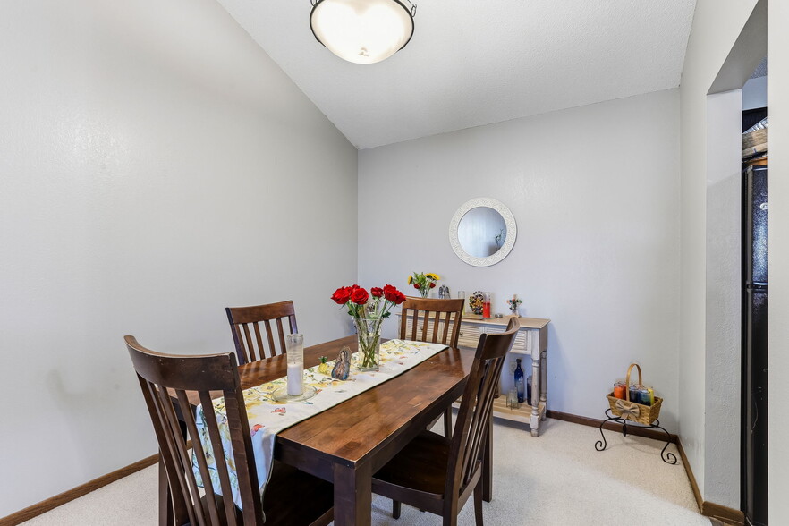 Building Photo - 3850 Plymouth Blvd