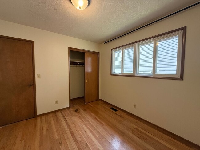 Building Photo - Bright & Beautiful 3-Bedroom Beaverton Home with A/C, Washer & Dryer, and Tons of Storage!