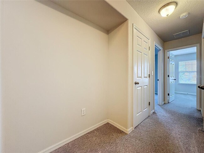 Building Photo - 2904 Windmill Dr