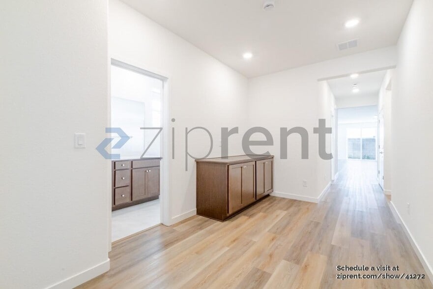 Building Photo - 7417 Moon Dream Wy