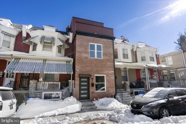 Building Photo - 458 W Earlham Ter