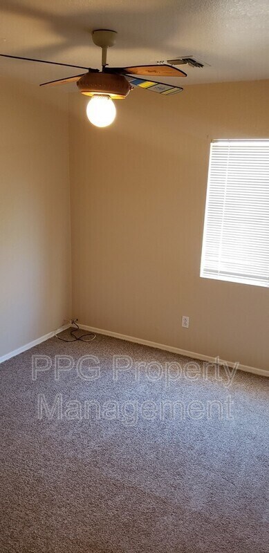 Building Photo - 2434 S 83rd Dr