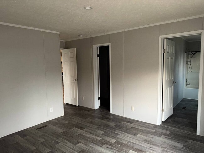 Building Photo - 213 Avenue C