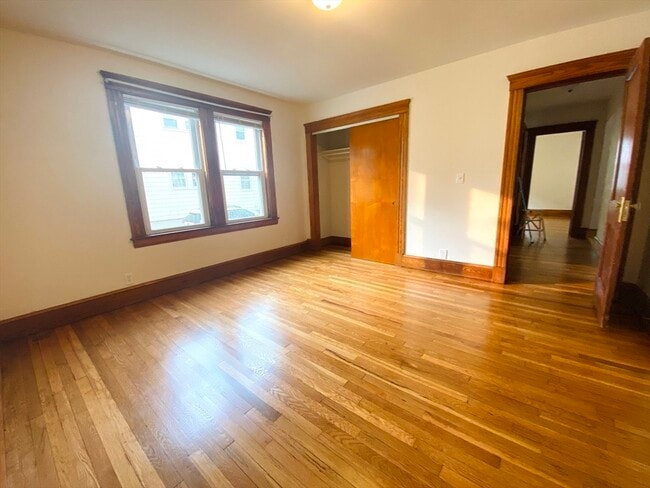 Building Photo - 37 Walnut Ct