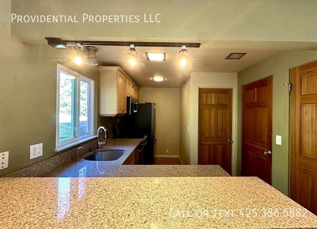 Building Photo - 3114 W Elmore St