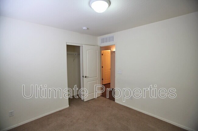 Building Photo - 21883 W Cocopah St