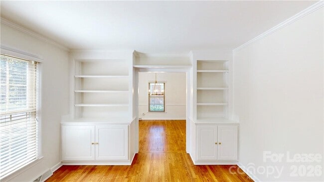 Building Photo - 6810 Rosemary Ln