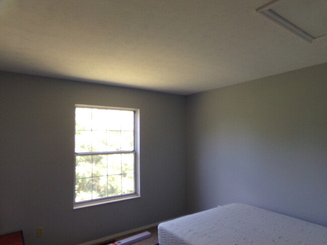 Building Photo - COMING SOON! Great Fairborn Location 2 Bed...