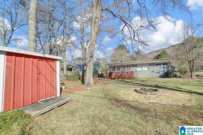 Building Photo - 204 Woodside Dr