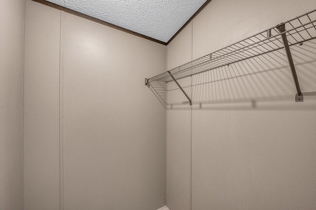 Building Photo - 2301 NW Sheridan Rd