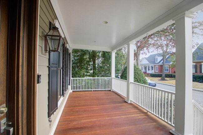 Building Photo - 612 Daggett St