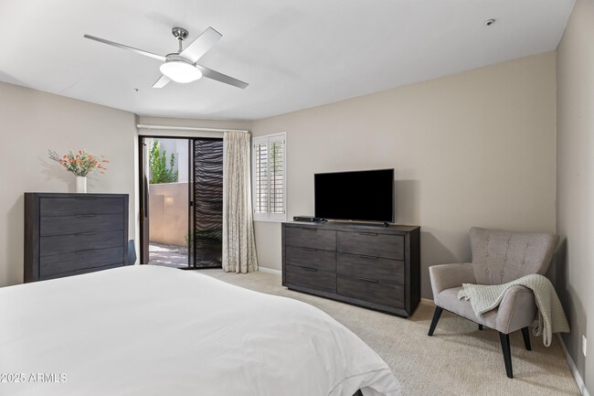 Building Photo - 7740 E Gainey Ranch Rd