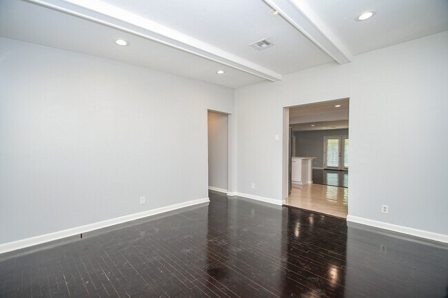 Building Photo - 5209 De Milo Dr