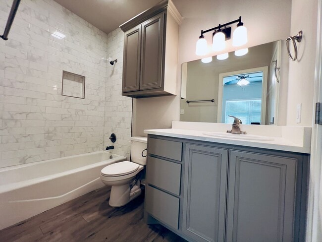 Building Photo - 9804 Avenue U