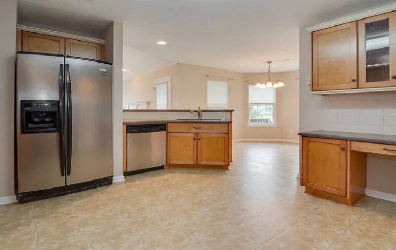 Building Photo - 3013 Parkridge Dr