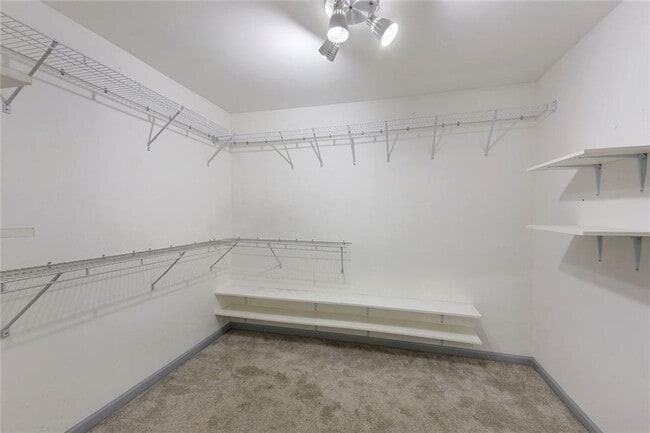 Building Photo - 9776 Ivey Ridge Cir