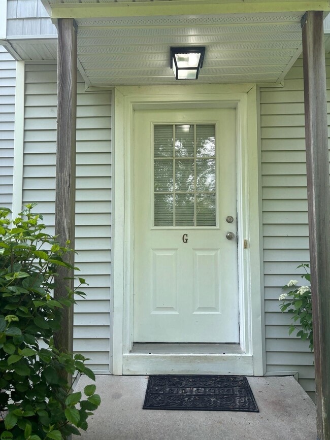 Building Photo - 27 Oyster Bay