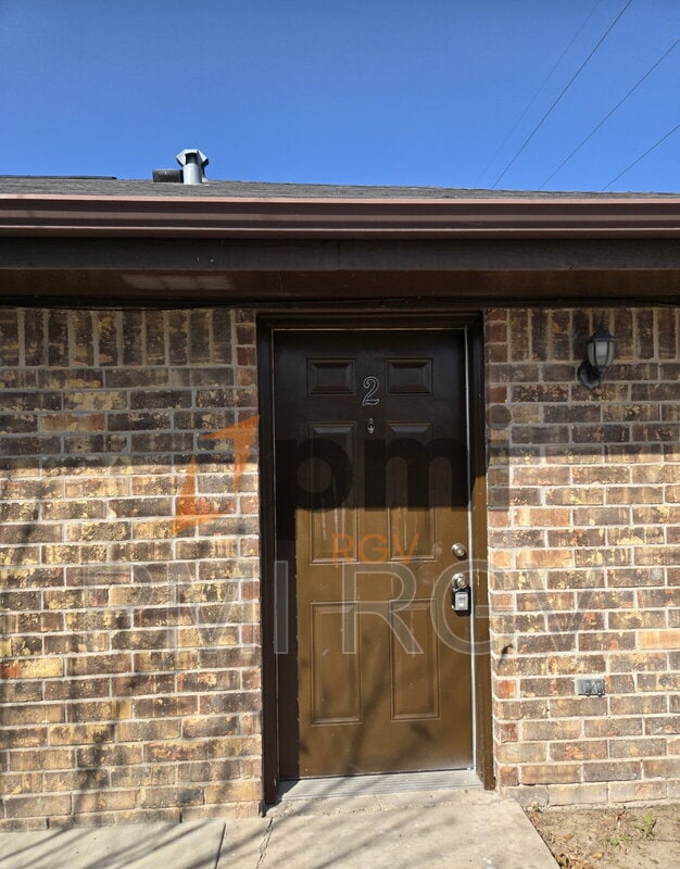 Building Photo - 2912 N 29th Ln