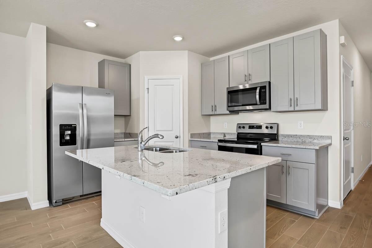 Building Photo - 2760 Chestnut Creek Pl