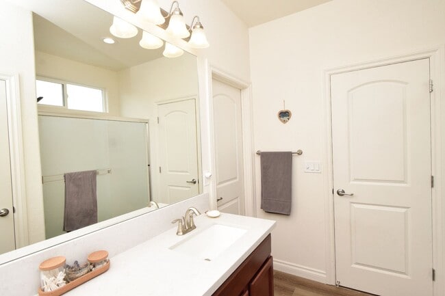 Building Photo - 18662 Ginny Crk Ct
