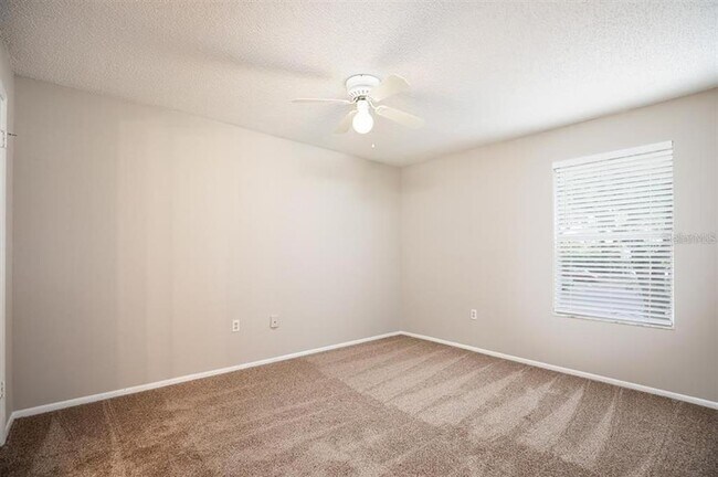 Building Photo - 637 Buoy Ln