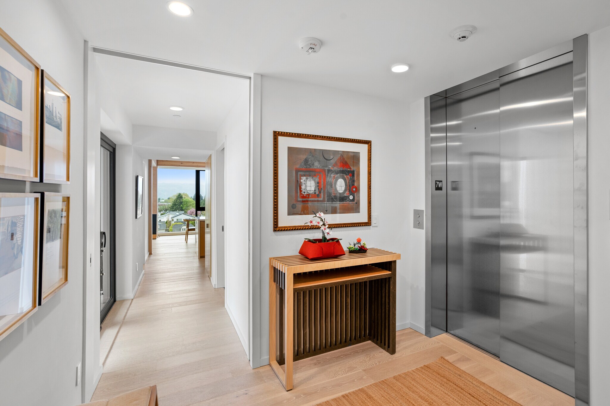 Building Photo - 12 NE Fremont St