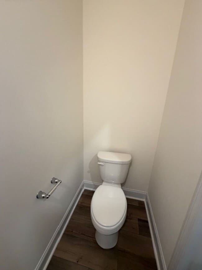 Building Photo - Mebane / Townhouse