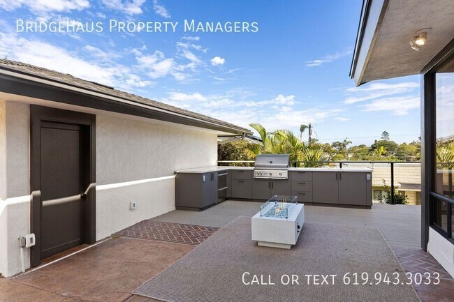Building Photo - 821 Moana Dr