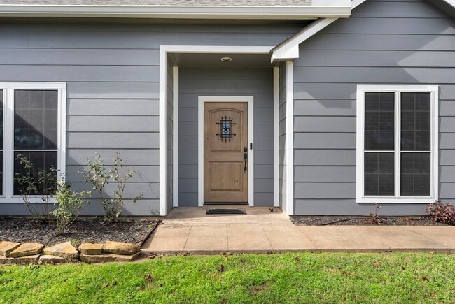 Building Photo - 13942 Longstreet Rd